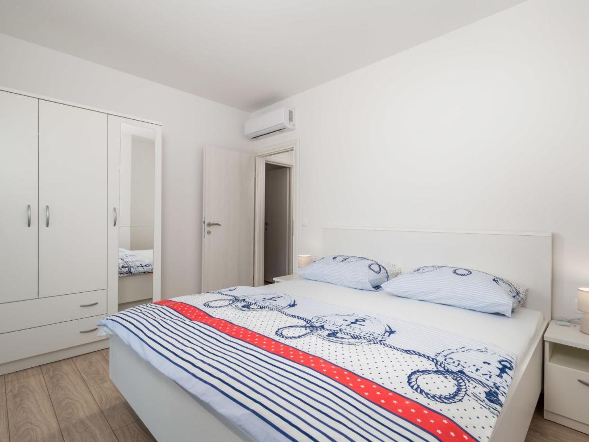 Holiday Home Villa Palma - Krk148 By Interhome Пинезичи Экстерьер фото